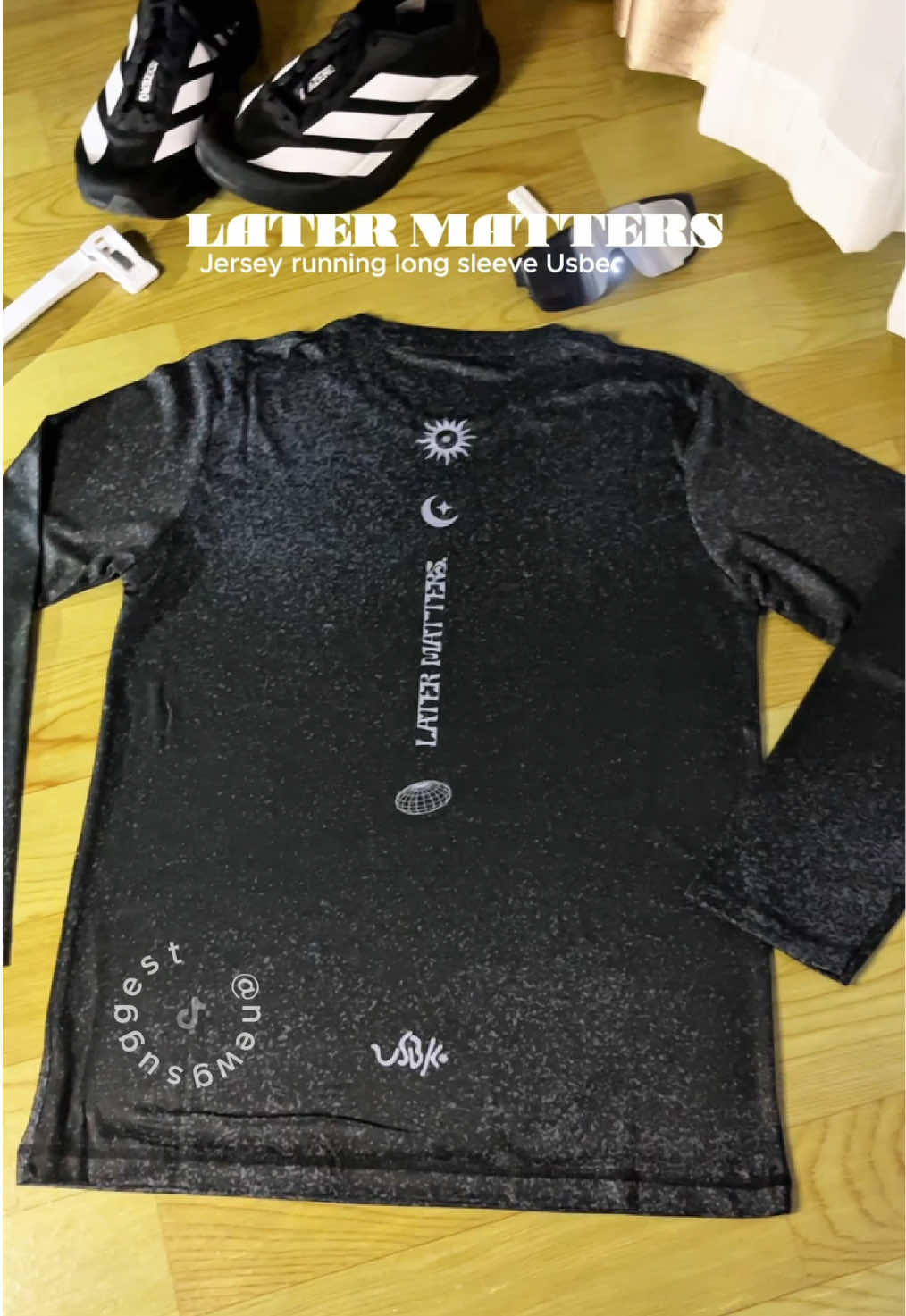 Gokils! Kalcer parah nih outfit! Jersey running long sleeve later matters full printing usbeck dept desain unik wajib punya. Pria wanita bisa pakai ya bisa untuk daily run/race #jerseyrunning #kaosrunning #usbeckdept #pelarikonten #pelarisiput 