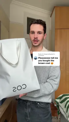 Replying to @Gregorytheplant cos unboxing #cos 