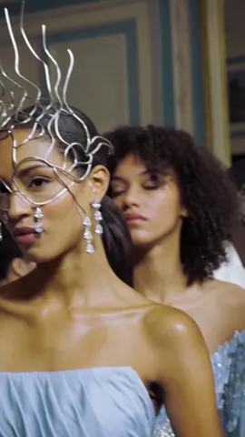 Entre Rêve et Regard. #TonyWardCouture #CoutureFashionShow #CoutureFashionWeek #ParisFashionWeek #PFW 