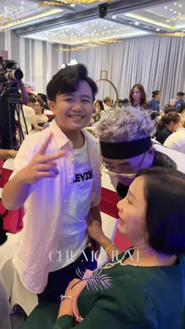TinTin nay đã lớn và bảnh trai khi xuất hiện ở tiệc sinh nhật của bầu show Lê Khắc Bình  #ChumChum #BiMatVbiz #Baushowlekhacbinh #Sinhnhatbaushowlekhacbinh #Sinhnhatbaushowlekhacbinhbychumchum