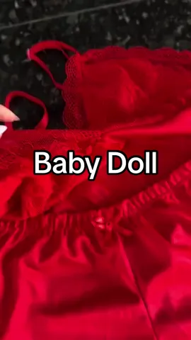 ✨“Você ainda dorme com qualquer pijama? 😳 Então precisa ver esse babydoll com renda! 😍”✨ Conforto que abraça, toque macio e aquele charme delicado que faz você se sentir incrível até na hora de dormir. 💖 🛍️ Garanta o seu e sinta a diferença! #BabyDollComRenda #SonoEstiloso #tiktokshop #modafeminina 