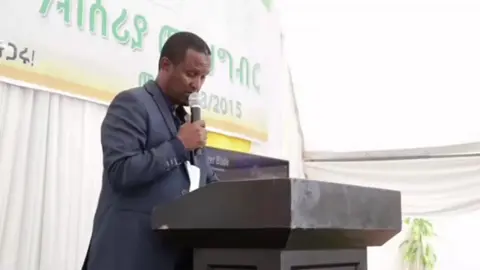 አምባሳደር ሬድዋን ሁሴን ስለ ትግል አጋራቸው ሀጅ ናስር ያሲን (ቀጠሎ) አለህ ይረህማቸውና በስማቸው ናስር ያሲን ፋውንዴሽን የተናገሩት ምስክርነት።   ሻይድ መፅሃፍ በሰነድ አድራጅታ ስለ ሰላማዊ ትግሉና ታጋዮች ብዙ የምትለን አላት በጉጉት እንጠብቅ    ህዳር 14  ኤሊያና ግራንድ ሆቴል በድምቀት ትመረቃለች።  