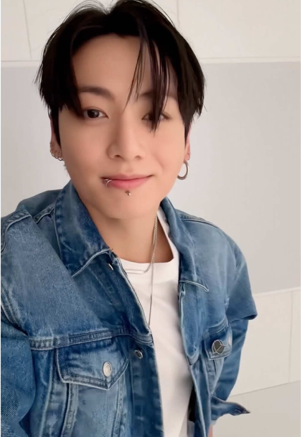 Do you have your Calvins on? Jung Kook does. ​