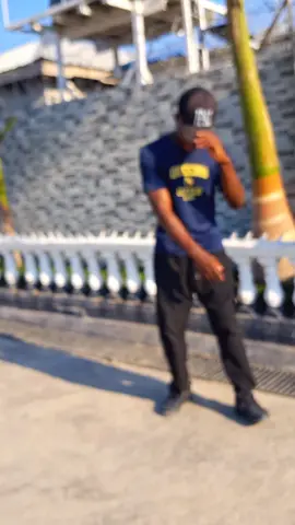 Should l drop this🤨 #zimtiktokers🇿🇼🇿🇼🇿🇼 #amapiano #viralvideos #goviral #dance 