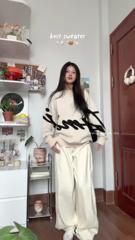 Mang cặp với ny cũng đẹp nhắmm 😚 #aolen #sweater #insomnia #xuhuong #fypシ゚ 