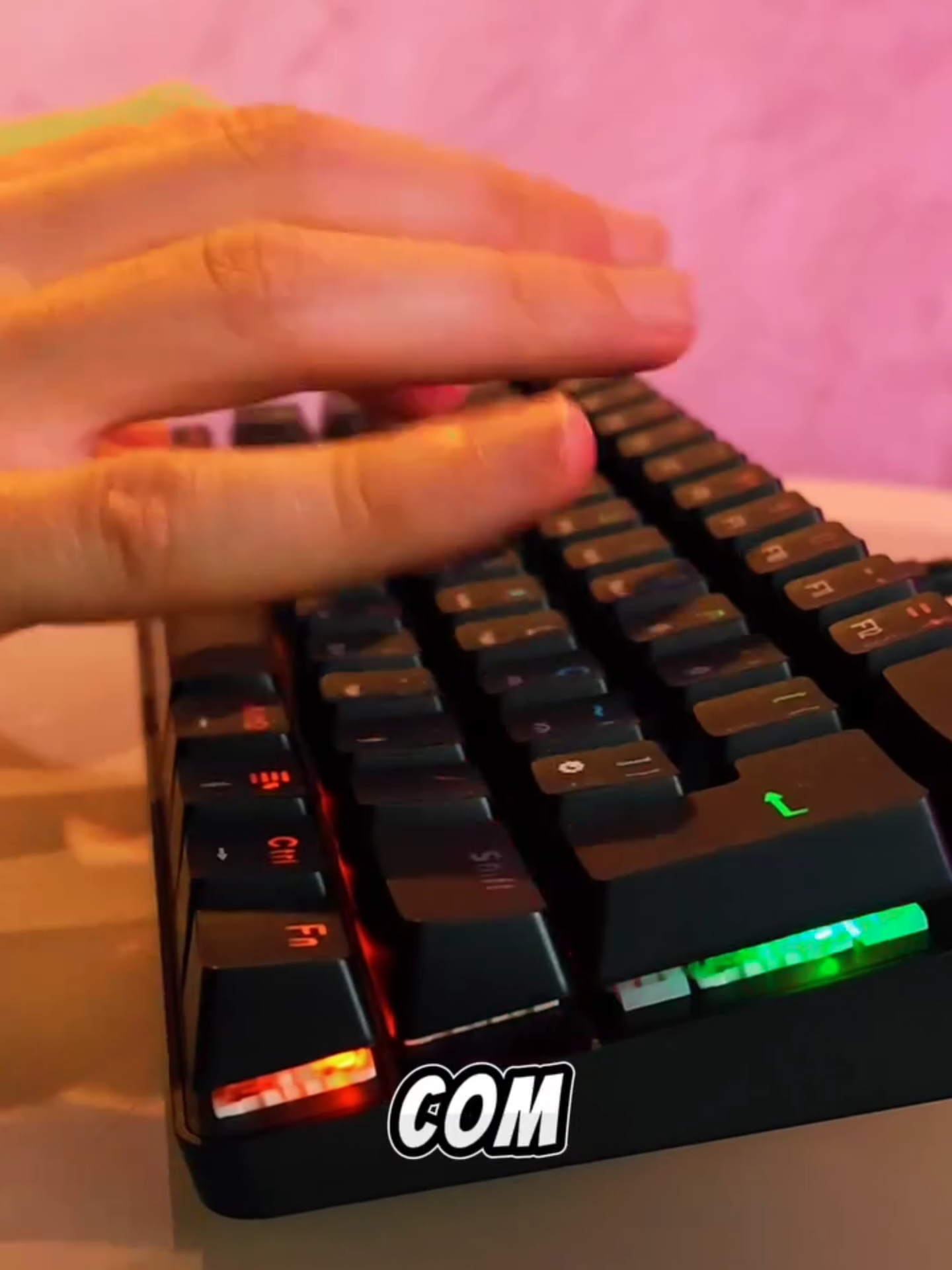 Aquele teclado top custo benefício!! TGT Sherman Mini compacto - Preto e Branco