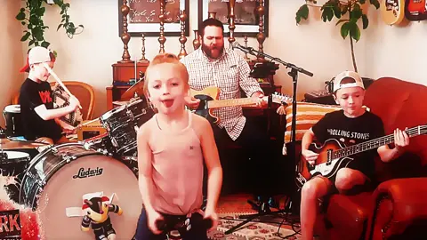 Fortunate Son - Creedence Clearwater Revival #fortunateson #creedenceclearwaterrevival #cover #guitar #fyp 