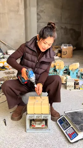 Chint AC contactor, AC contactor#foryou #fyp #500k #Copper #Scrap 