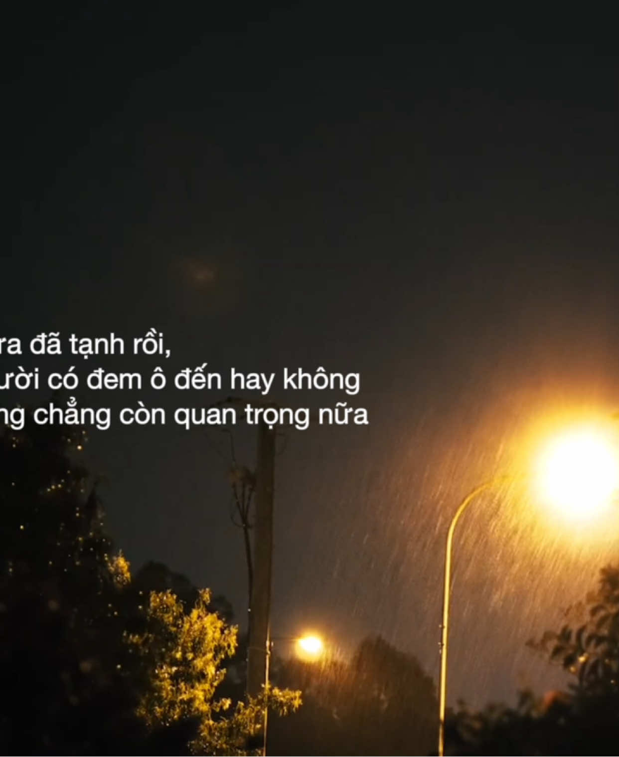 đời mà phải có vài lần đau chớ! 🖤 #PHUNGKHANHLINH #GIUAMOTVANNGUOI 