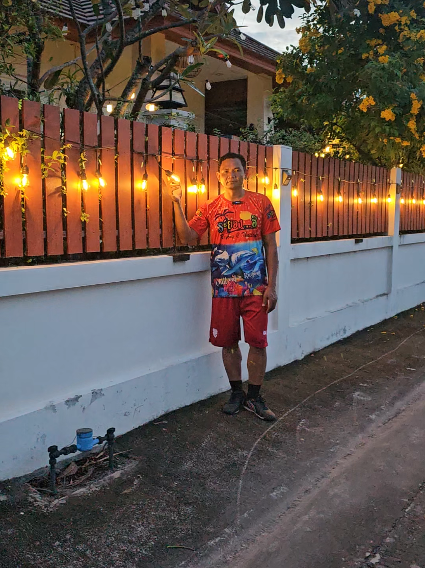 ไฟย้อยหรือไฟระย้าแบบโซล่าเซลล์ในการตกแต่ง หน้าบ้านหรือตามจุดต่างๆ #ไฟระย้าโซล่าเซลล์ #ไฟย้อยโซล่าเซลล์ #ไฟประดับโซล่าเซลล์ 