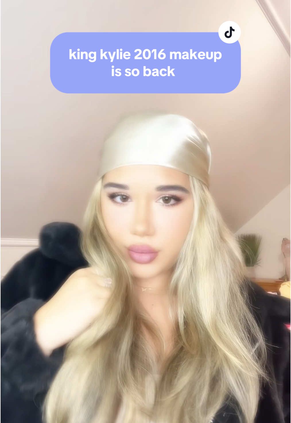 carving out my brows with concealer was truly nostalgic 🥹 #kingkylie #kyliejenner #kyliecosmetics #2016makeup #makeuptransformation @Kylie Jenner @Kylie Cosmetics 