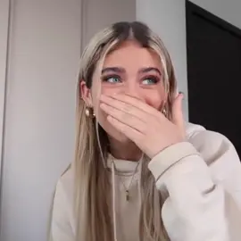 #fart #пернула #fartgirl #пукнула #pets 