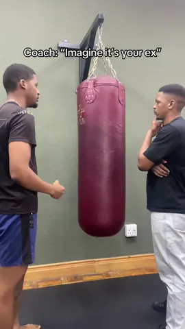 he’s built different @Mangaliso Sereo #boxing #boxingjokes #Relationship #relateable 