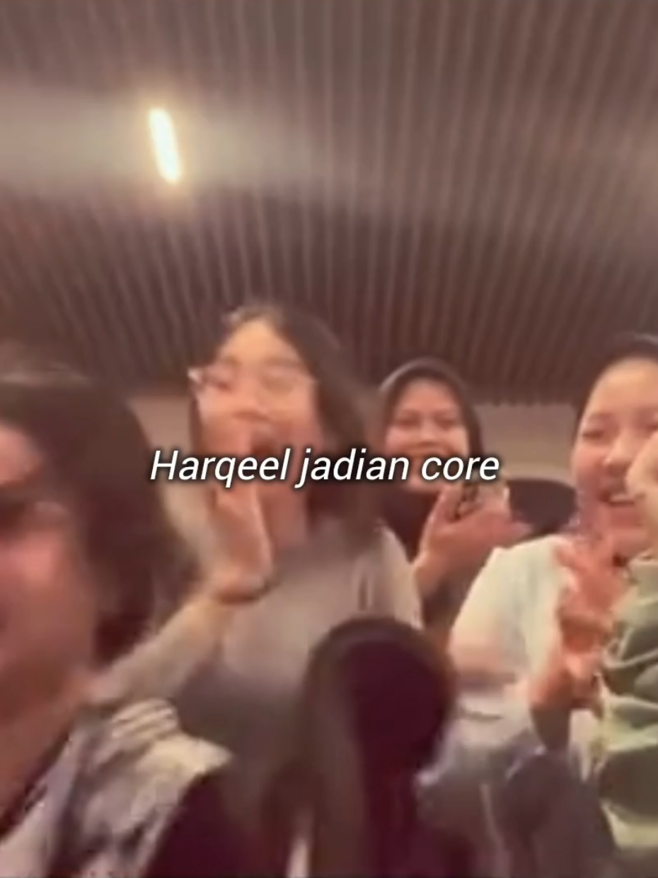 harqeel jadian core, yang jadian dua orang, yang lainnya bagian kesurupan wkwk lucu bangettt, lucu terusss, lucu lagiiii (btw akhirnya Harry Aqeela jadian juga ya, selamat kejang-kejang wargaaaa) #harqeel #harryvaughan #aqeelacalista #asmaragenz #sctv 