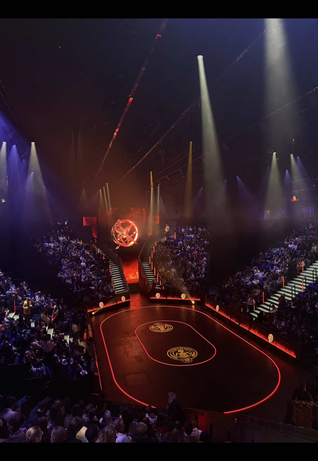 time for a yappppp about @The Hunger Games On Stage • not a review at all because it’s only in previews right now but some thoughts and tips for anyone going!  #thg #thehungergames #thehungergamesonstage #suzannecollins  