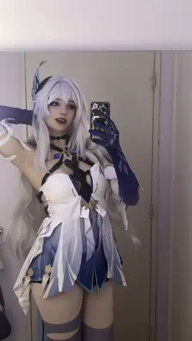 Cosplay from @awwwcos  🐋🩵 transition is messy but whatevah #cosplay #GenshinImpact #skirk #skirkcosplay #genshinimpactcosplay 