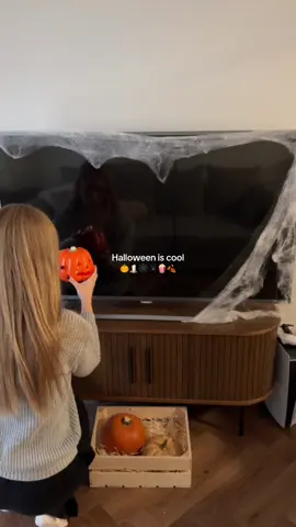 Pov: It's a cozy day in October🎃🕯️ #halloween #october #halloweeniscool #halloweendecorations 