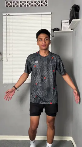 jadi makin suka sama jersey corak rame gini cuy! tau gitu beli banyak kemarin yaa  #jerseyrunning #jerseyolahraga #kaosjersey #kaosrunning #pelari 