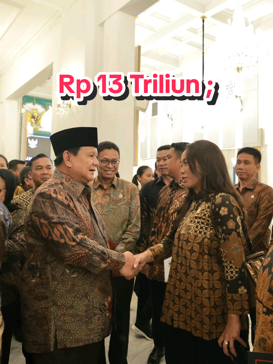 Aksi nyata pemberantasan korupsi! 💪💸 Presiden Prabowo menyaksikan langsung pengembalian uang sitaan Rp 13 triliun dari kasus CPU  . . . #zitaanjani #ukppariwisata  #GoodGovernance #Prabowo #purbaya 