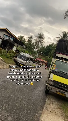 lo hanya tau gua di kampung tapi tidak di luar🫣@Bujang Kamek Official @_p12emanlokal_ @Ridho Rr @RoniCuhuy #fypシ゚ #fypdong #xybca #fypシ゚viral🖤tiktok #fyppppppppppppppppppppppp 