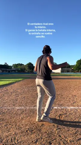 ig:victorcue_  “La batalla interna” es ese proceso de desarrollo personal: disciplina, enfoque, fortaleza mental. #fyp #fortaleza #viral #foryoupage