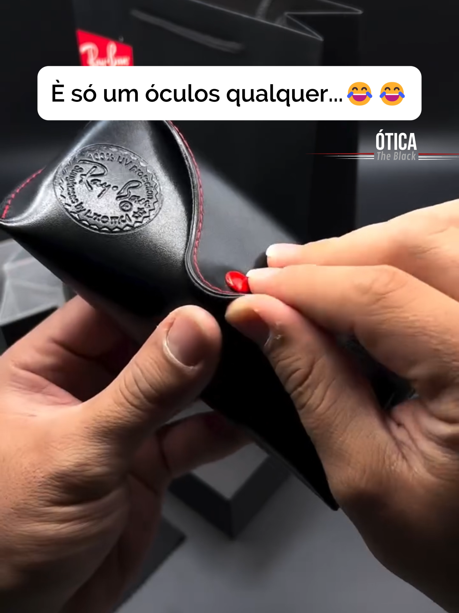 Não é só um óculos. É respeito no rosto. O mesmo design usado na coleção Ferrari × Ray-Ban. Feito pra quem carrega presença — não pra quem tenta chamar atenção. 🕶 Lente polarizada UV400 💎 Armação premium em aço e borracha reforçada ⚙ Dobradiças metálicas de alta resistência 💨 Leve, precisa e com encaixe perfeito no rosto Frete grátis + 1 ano de garantia. Edição limitada — disponível enquanto durar o estoque. 👉 Clique em “Saiba mais” e garanta o seu antes que acab