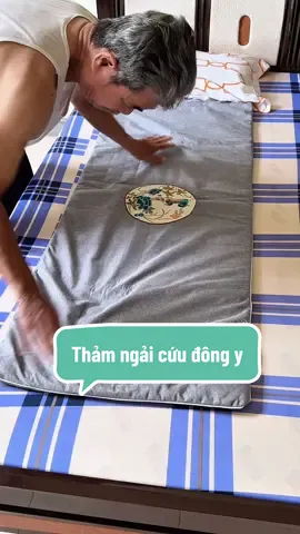 Thảm ngải cứu tốt cho sức khoẻ và giấc ngủ của ông bà cha mẹ lắm nè #thamngaicuu #thamngaicuudongy #suckhoedongy #suckhoenguoigia #sausaureview 