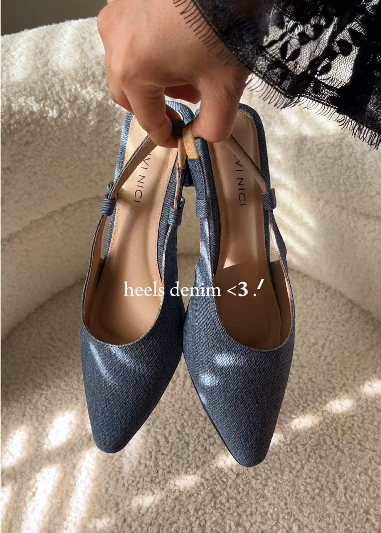 Cantiknyaaaa ♡ #heels #heelsdenim 