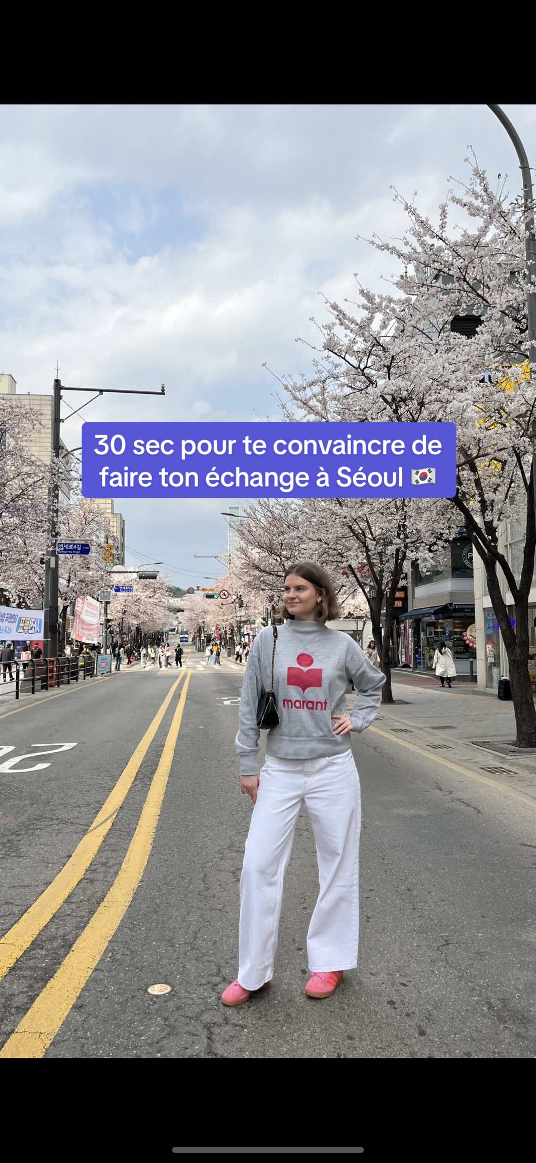 Olivia a 30 secondes pour te convaincre de choisir Séoul comme destination d’échange académique 🇰🇷 Retrouve l’épisode 3 des Flame Talks sur notre chaîne YouTube NEOMA Business School (lien en bio) 🎥 #neomabs #seoul #coreedusud #exchangestudent #parcoursup 