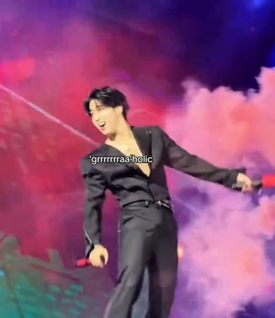 i just love when he does this #hanjisung #han #straykids #skz