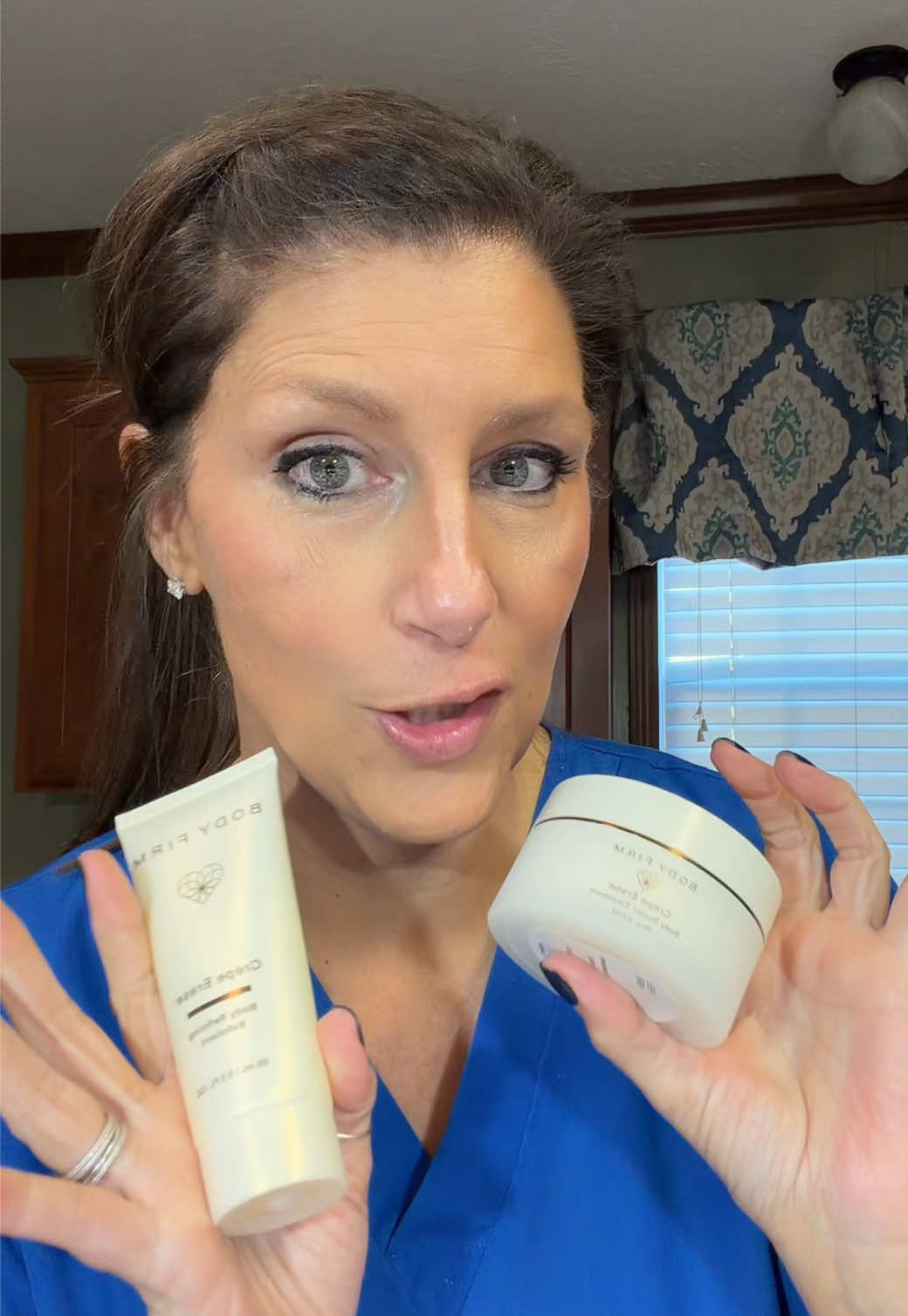 This 2-step Crêpe Erase kit from The Body Firm exfoliates the dead stuff off then feeds your skin 12 super hydrators + TruFirm. #CrepeErase #TheBodyFirm #TikTokShopHolidayHaul #smoothskin 