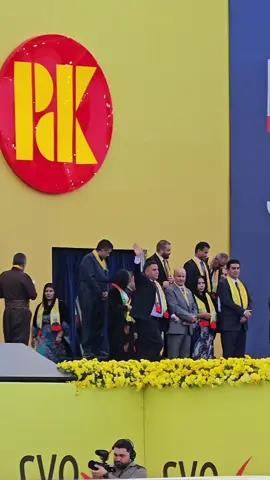 ب ئامادەبوونا جەنابێ برا گەورەی ... کەرنەڤالا جەماوەری بۆ پشتەڤانیا لیستا ٢٧٥ ل زاخۆ برێڤەچوو ... ب هیڤیا سەرکەڤتنێ بۆ پ.د.شێرزاد زکریا سلێڤانەیی  ژمارە ١٦