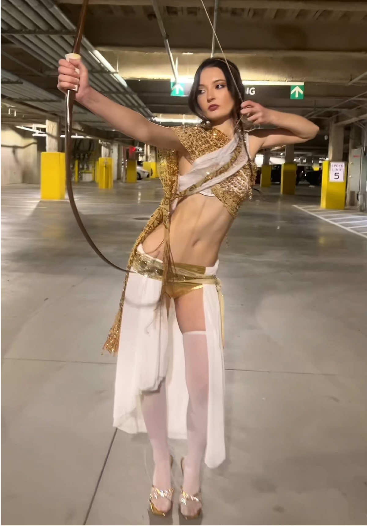 guess who i am 🖤🦌 #halloween #costume #fall #peace #Love 