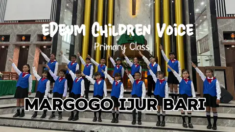 Ternyata lagu Margogo Ijur Baru jg keren bgt kalo dijadiin lagu Choir kaya gini. Liriknya yg dalam bikin auto keingat perjuangan mamak2 buat anak2nya Margogo Ijur Bari — performed by eDeum Children Voice #margogoijurbari #lagubatak #lagubatakviral #childrenchoir #fyp 