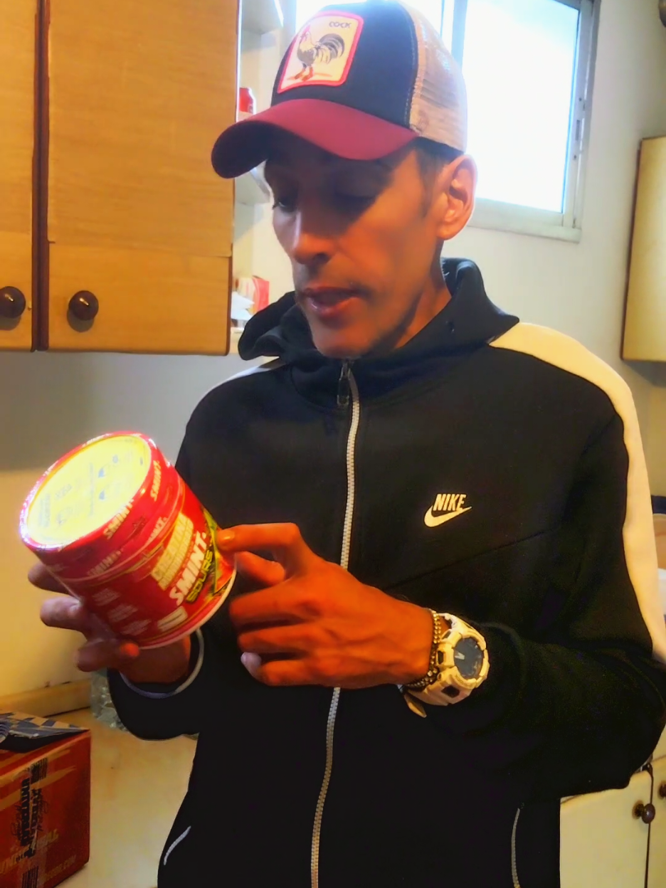 Creatina Monohidrato con Aminoácidos, sabor a SMINT de fresa 🍓, utilizándola a diario veréis un incremento de masa muscular y recuperación de la misma gracias a sus aminoácidos, recomendada 💯 x 💯 #creatinamonohidrato #amino #viral #parati #fuerzayresistencia 🍓🔥🍓