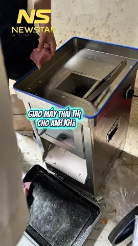 Giải pháp cho các bếp công nghiệp cần một chiếc máy thái thịt tươi mạnh mẽ thì chiếc máy này chính là lựa chọn số 1…… #maythaithittuoi #maythaithitcongnghiep #maythaithitDQ300 #maythucphamnewstarhn  #dienmaynewstarhn 