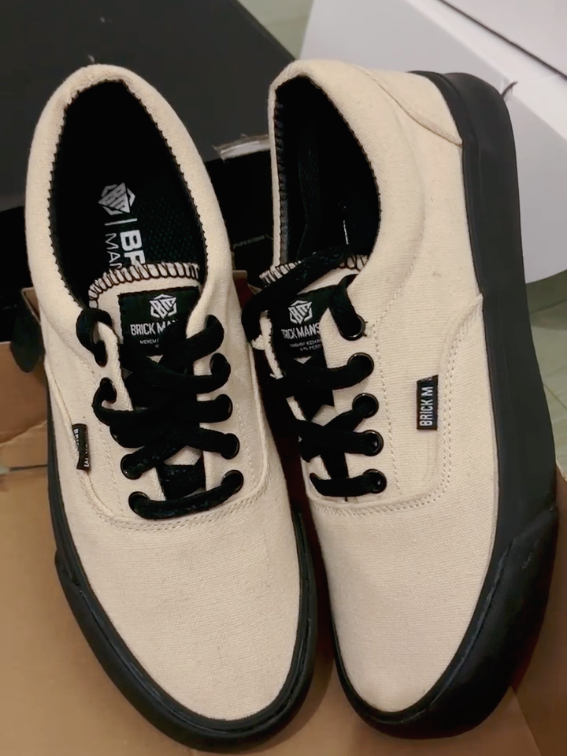 Rekomendasi sepatu keren dan kokoh dari#brickmansions #sepatulokal #sepatu #rekomendasi #sneakers 