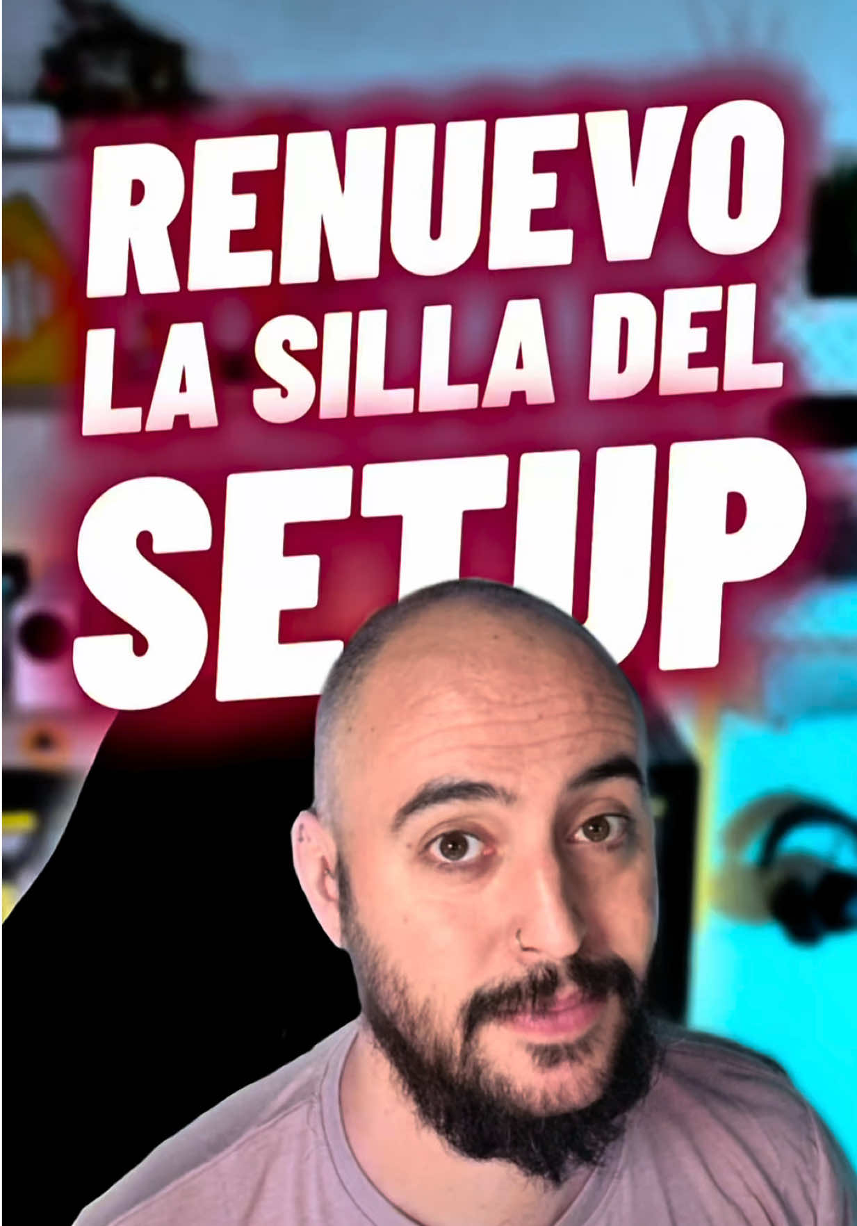 Después de pensarlo mucho, he dado el salto a la #CorsairTC500LUXE en blanco y no me arrepiento… • Asiento amplio y plano, pensado para adaptarse a distintos tipos de cuerpo y posturas • Tapizado de tela premium, transpirable y de alta calidad: es elegante, cómodo… ¡y no parece una silla “gaming” típica!   • Respaldo reclinable desde los 90° hasta los 160°, perfecto tanto para jugar como para relajarse • Reposabrazos 4D / Omniflex: altura, profundidad, anchura y rotación, todo ajustable para encontrar la posición ideal • Soporte lumbar ajustable (en profundidad y altura) para cuidar la espalda en largas sesiones  • Estructura de acero + base metálica pulverizada, ruedas de 65 mm… robusta y diseñada para durar.   • El acabado en blanco (“Frost”) le da un look limpio, premium y moderno que encaja perfectamente en mi nuevo setup Te dejo el link de compra de @corsair por privado por si tú también quieres dar el salto a esta calidad LUXE…