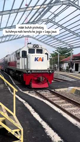 Naik kereta ke jogja + lagu jawa tuh rasanya nenangin #jogja24jam #jogjaistimewa #KAI #yogyakarta #gunungkidul 