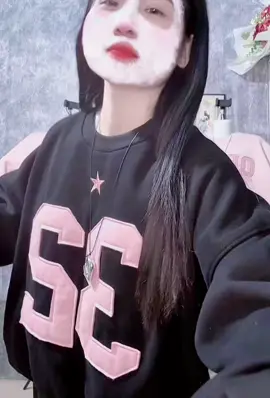 Đông đã về,các bạn đã có áo sweeter nỉ trong tủ chưa ạ🥰
