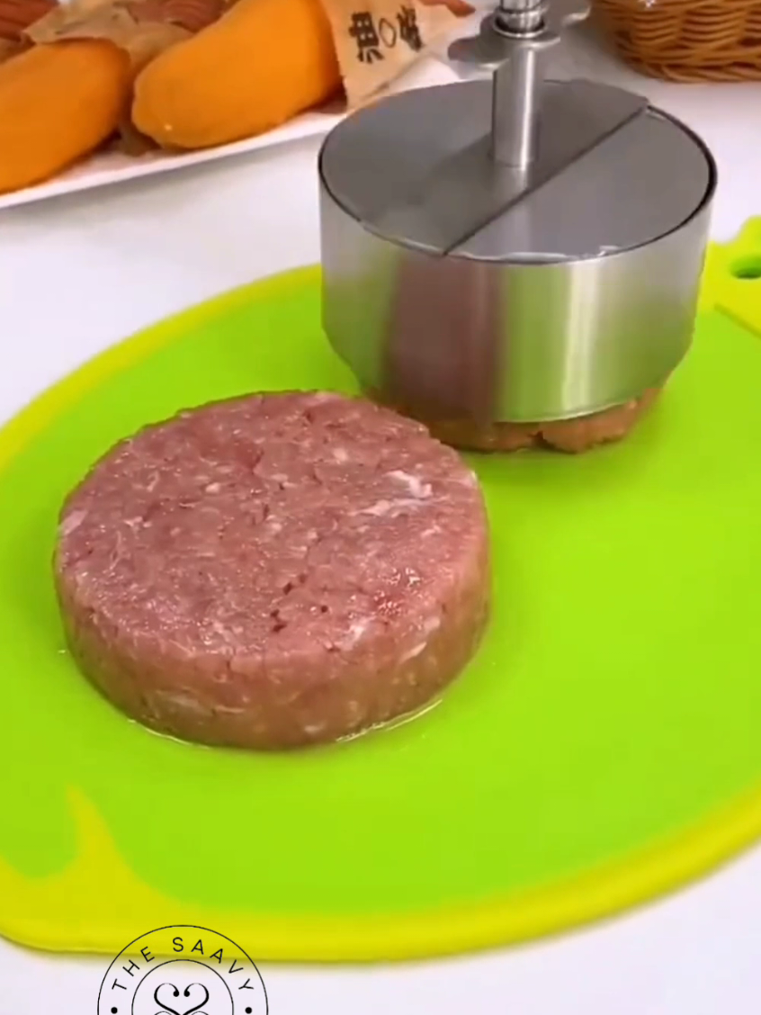 𝘾𝙃𝙀𝘾𝙆 𝙁𝙐𝙇𝙇 𝘾𝘼𝙋𝙏𝙄𝙊𝙉!  This stainless steel patty maker 🍔 flattens burgers evenly 🔥 and also presses dough 🥧 for pies, tortillas, and pastries with ease. 𝐏𝐑𝐎𝐃𝐔𝐂𝐓 𝐃𝐄𝐓𝐀𝐈𝐋𝐒: ▪︎ ᴄʟɪᴄᴋ ᴏɴ ʟɪɴᴋ ɪɴ ʙɪᴏ @thesaavyseeker ▪︎ ɢᴏ ᴛᴏ ᴄᴀᴛᴇɢᴏʀʏ ➡️ KITCHEN SELECTIONS  #OnlineShopping #BurgerPress #GrillingTools #BakingEssentials #StainlessSteelCookware  ©️ ᵛᶦᵈᵉᵒ ᶜʳᵉᵈᶦᵗ ᵇᵉˡᵒⁿᵍˢ ᵗᵒ ᵗʰᵉ ʳᵉˢᵖᵉᶜᵗᶦᵛᵉ ᵒʷⁿᵉʳ⁽ˢ⁾ - ᵖˡᵉᵃˢᵉ ᶜᵒⁿᵗᵃᶜᵗ ᶠᵒʳ ᶜʳᵉᵈᶦᵗ ᵒʳ ʳᵉᵐᵒᵛᵃˡ