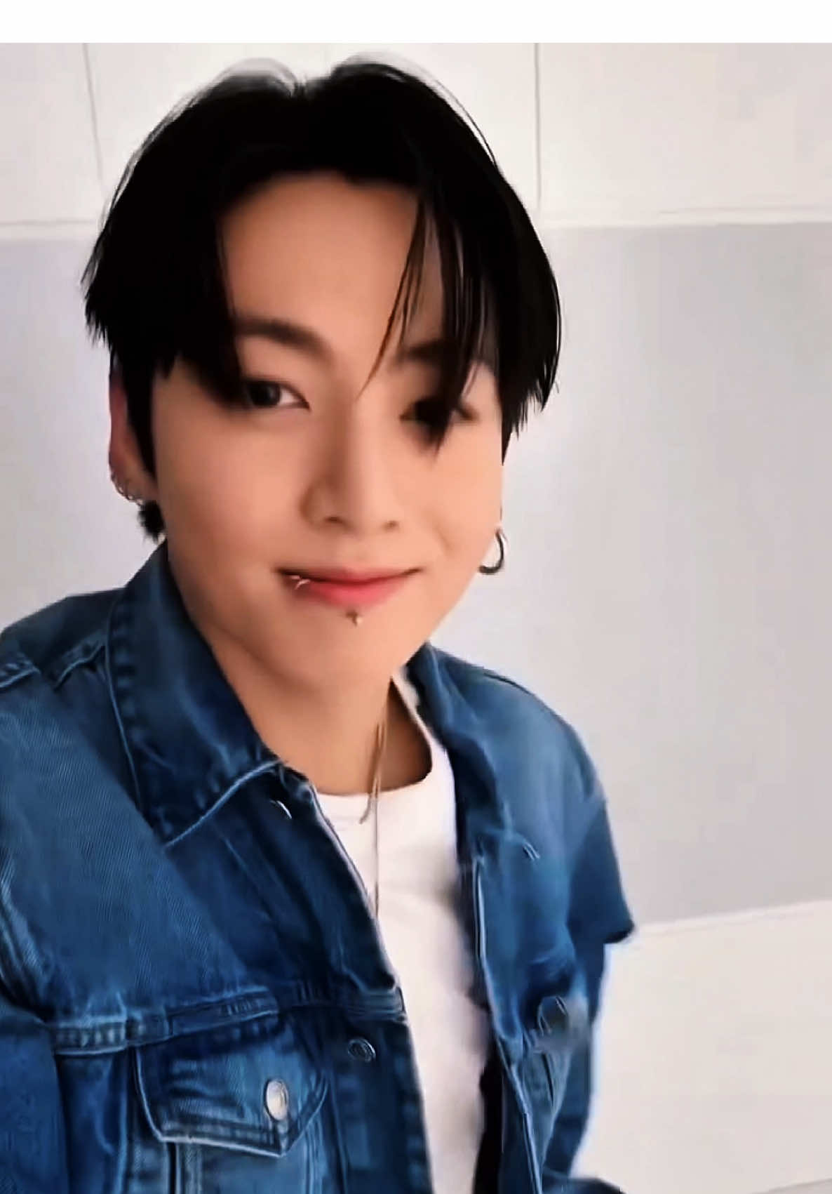 He Look so good #jeonjungkook #jungkook #army 