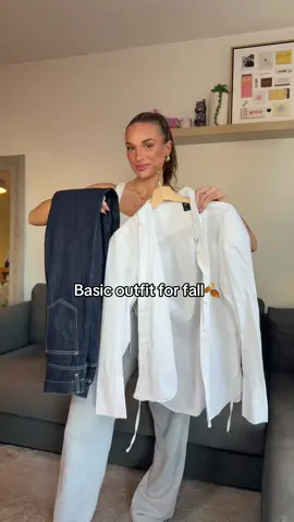 Une tenue très simple pour l’automne avec cette chemise cintrée et ce trench de rêve 🥹❤️ #grwm #pourtoi #OOTD #ootdinspo #fashiontiktok  Chemise: @asos  Jean: @BERSHKA  Trench: @Sportmax  Chaussure: @Miu Miu 