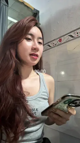 Do muỗi cắn nên ko ngủ dc @Marsupilami chấm bi #thunul #couple 