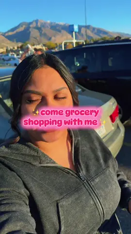 Trying to manage my time throughout the week AND the little money I have for groceries 🥹 Shout out to my sister for helping us eat this week! ❤️‍🩹 #groceryshopping #groceryhaul #Recipe #walmart #chicken 