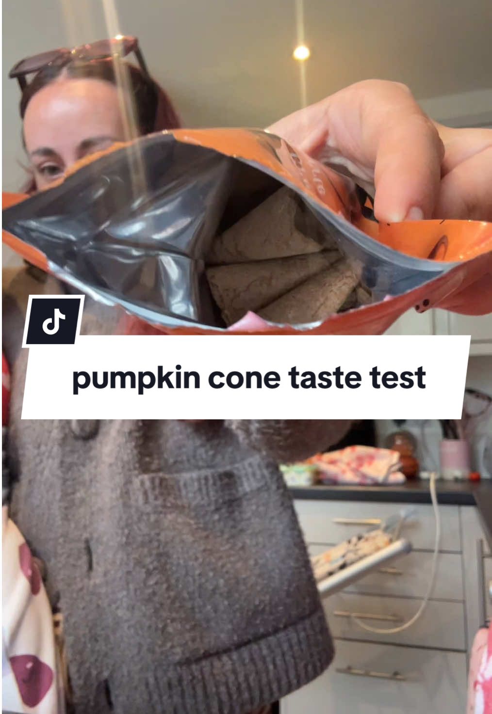 pumpkin spice cone taste test 🎃 #tastetest #pumpkinspice #homebargains #snacks #motherhood 