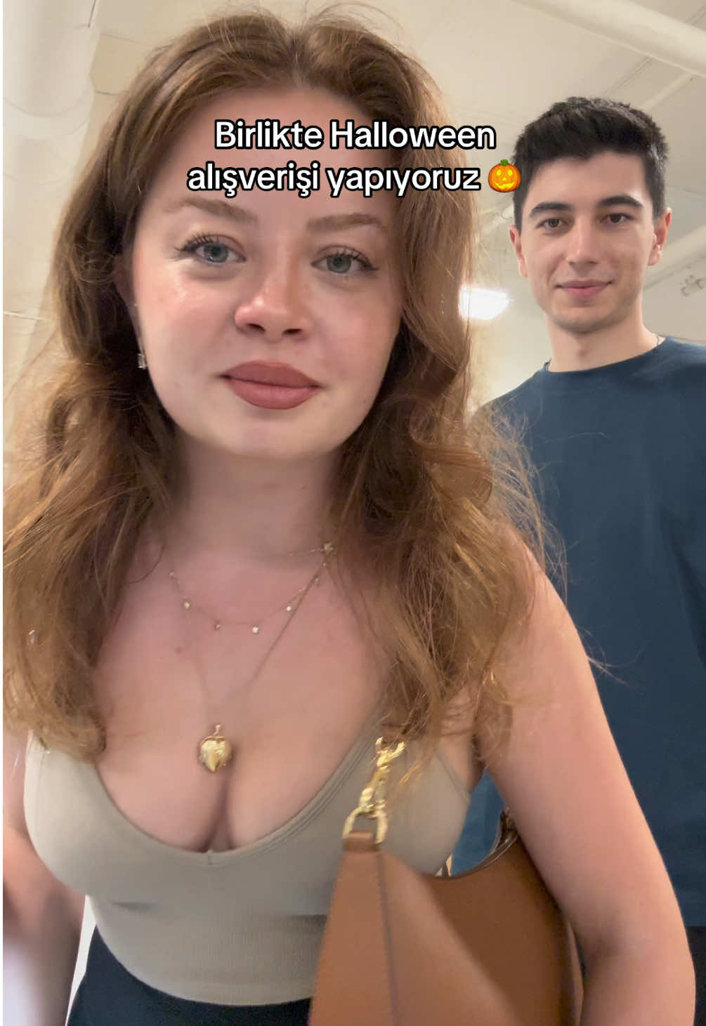 Bir sonraki videoda haul gelecek 🧡#creatorsearchinsights #halloween #shopping #Vlog #couples 