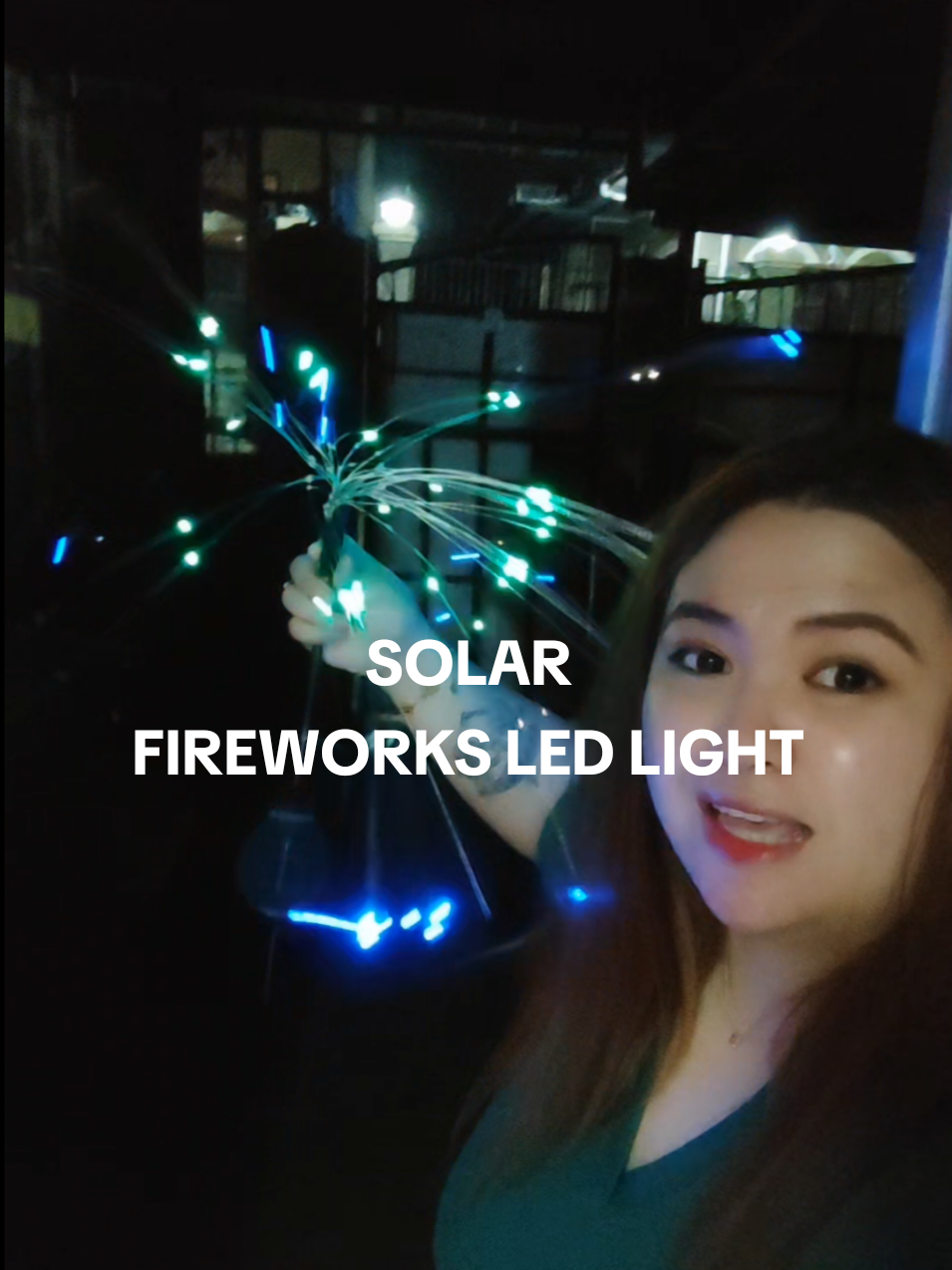 Buy 1 take 1 Gold star solar fire work led light, water proof outdoor garden. #christmas #christmaslight #solar #solarchristmaslights #solarpower 