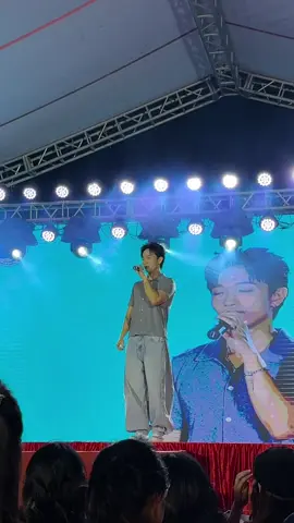 Luỵ Nàng thơ của Hoàng Dũng tại HPMU quáaaaa😍😍😍😍#hpmu #chaotansinhvien #hoangdung