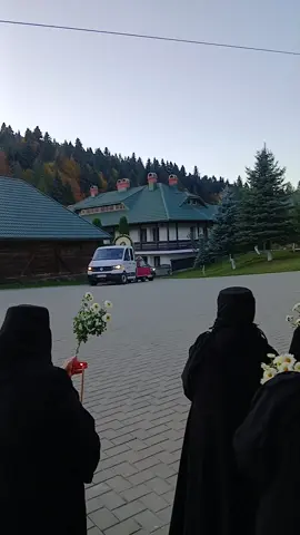 🙏🙏🙏🙏#😍😍😍🥰🥰🥰❤️❤️❤️ #sfinteioancelnoudelasuceava #domnulestecunoi😇🙏 